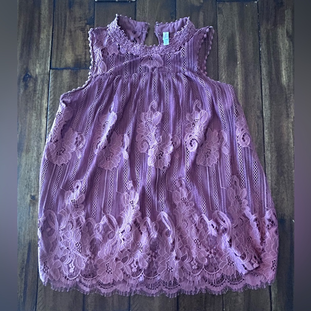Xhilaration Rose Lace Sleeveless Top